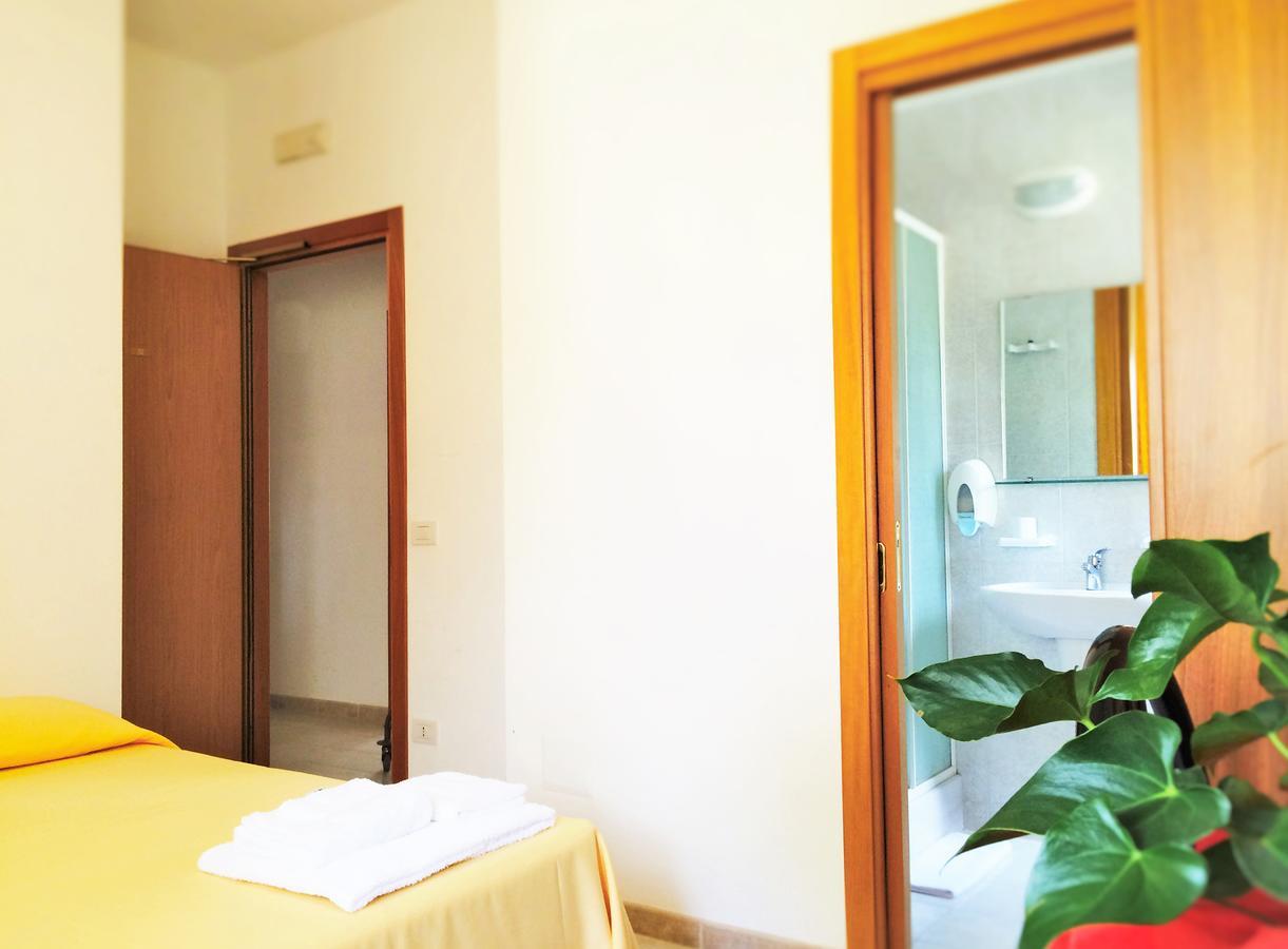 Hotel Diamante Ферандина Екстериор снимка