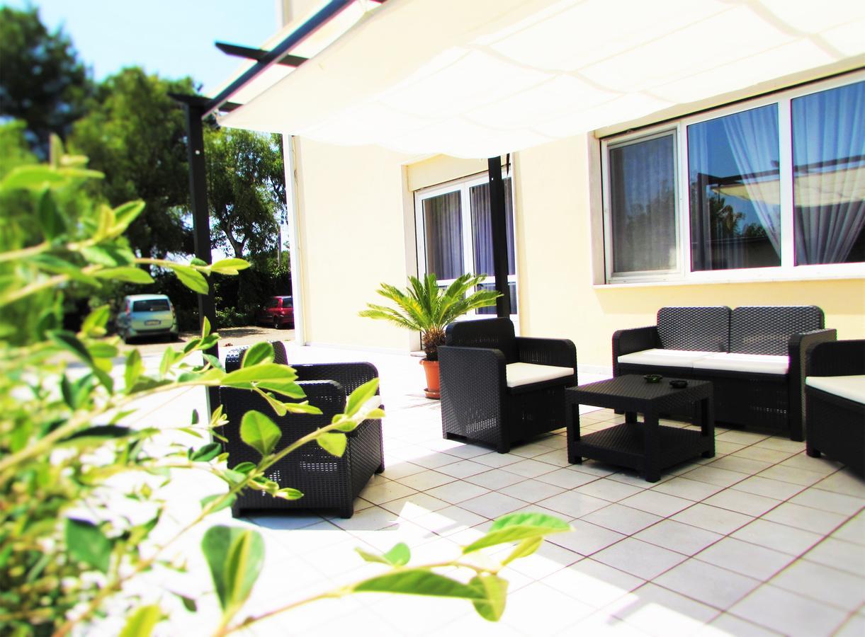 Hotel Diamante Ферандина Екстериор снимка