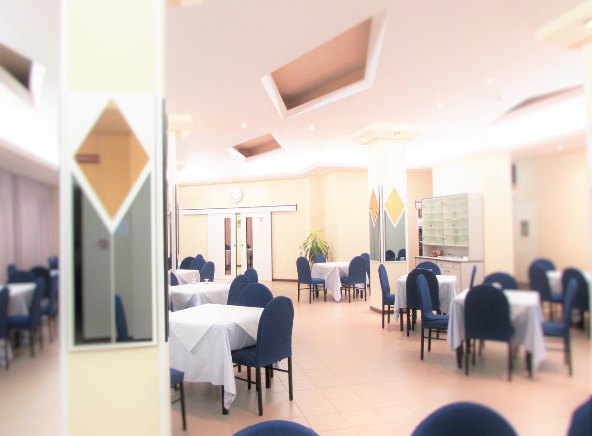 Hotel Diamante Ферандина Екстериор снимка