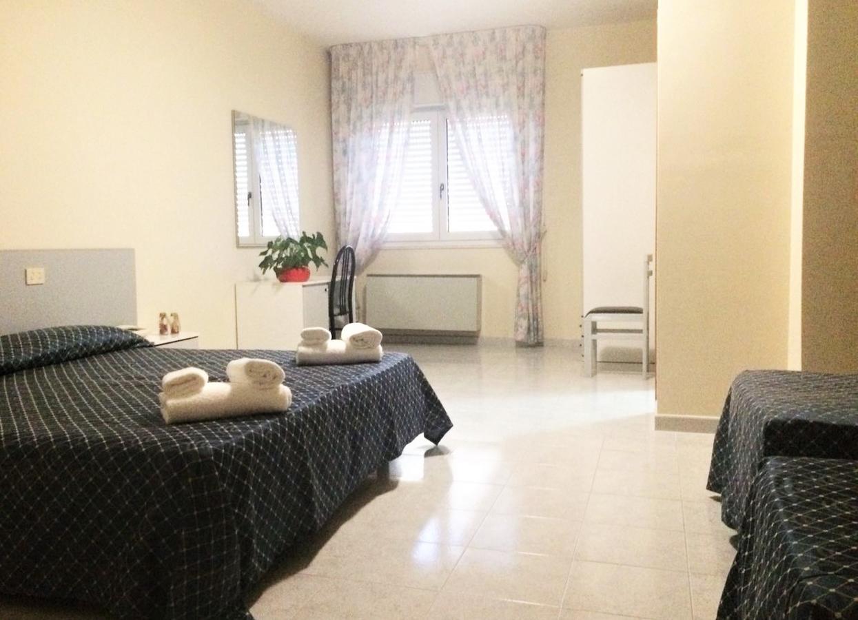 Hotel Diamante Ферандина Екстериор снимка
