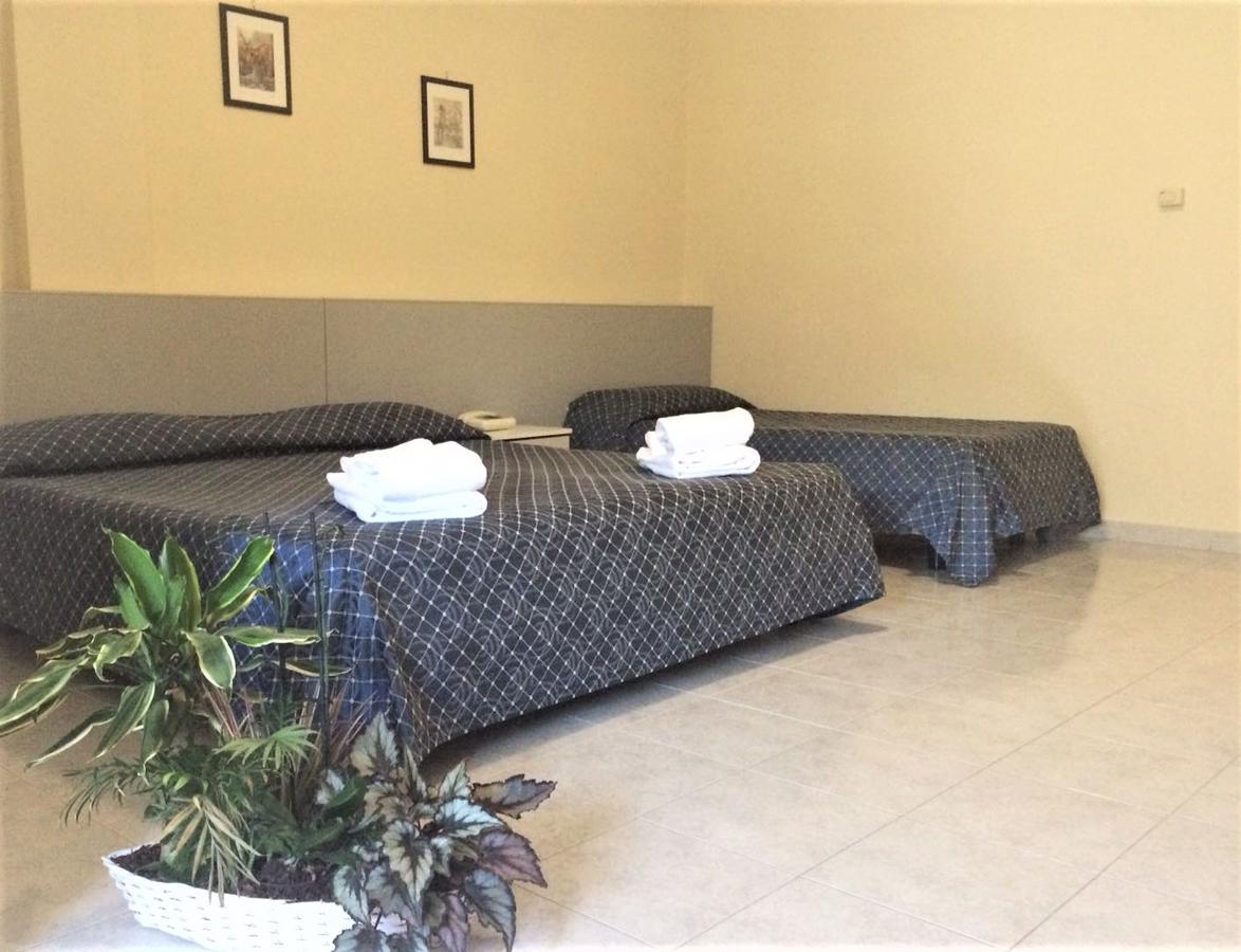 Hotel Diamante Ферандина Екстериор снимка