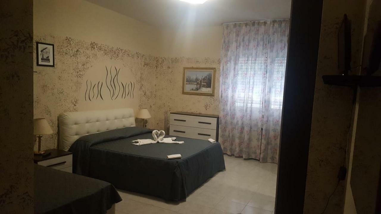 Hotel Diamante Ферандина Екстериор снимка